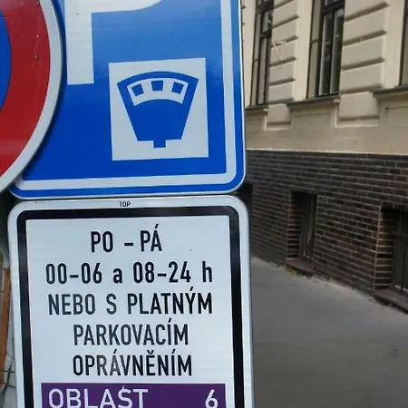 7 Bubenecska Apartment